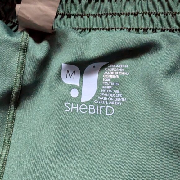 Elegant Green Women's Skirt - Picture 6 of 7